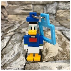 Disney Crossy Road Donald Duck Figure Doll Mystery Blind Bag Clip Hanger New Toy